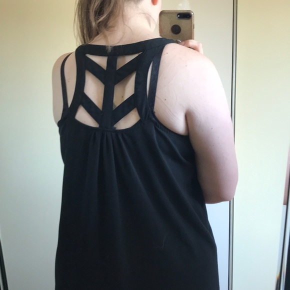 Black asymmetric dress with strap design - Picture 7 of 7